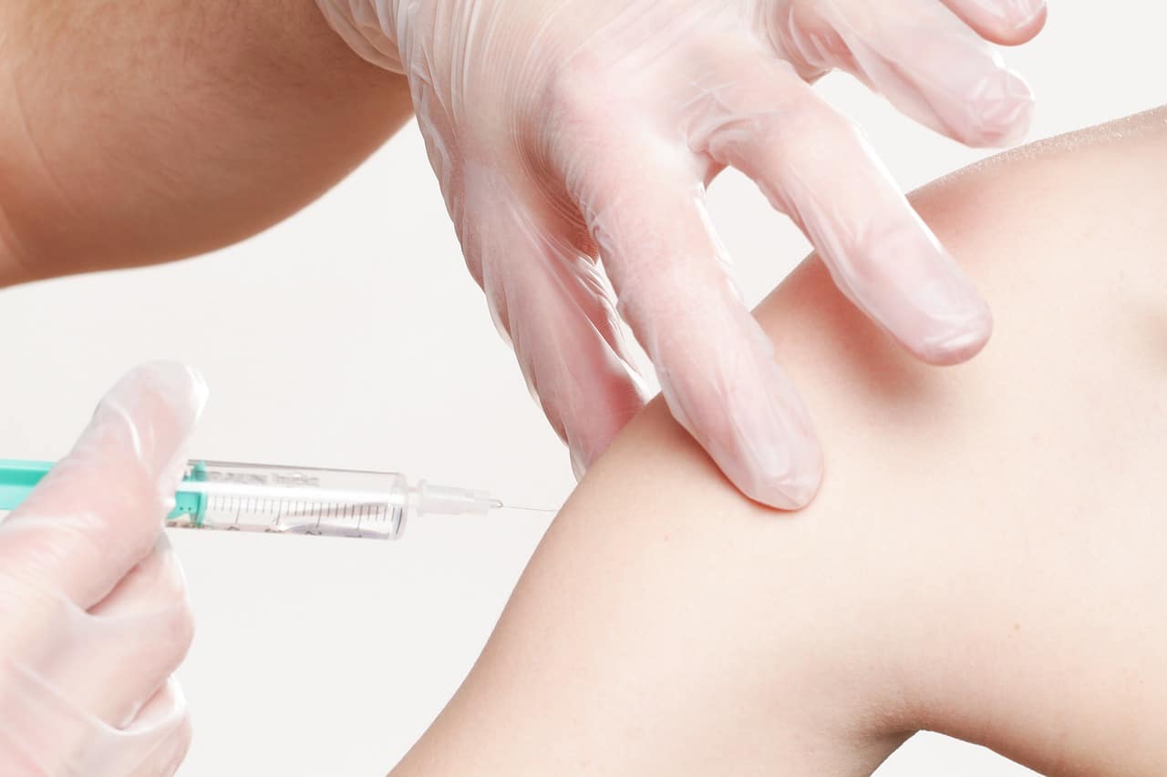 découvrez l'importance de la vaccination pour protéger votre santé et celle de vos proches. apprenez-en plus sur les différents vaccins, leur efficacité et leur rôle dans la prévention des maladies contagieuses.